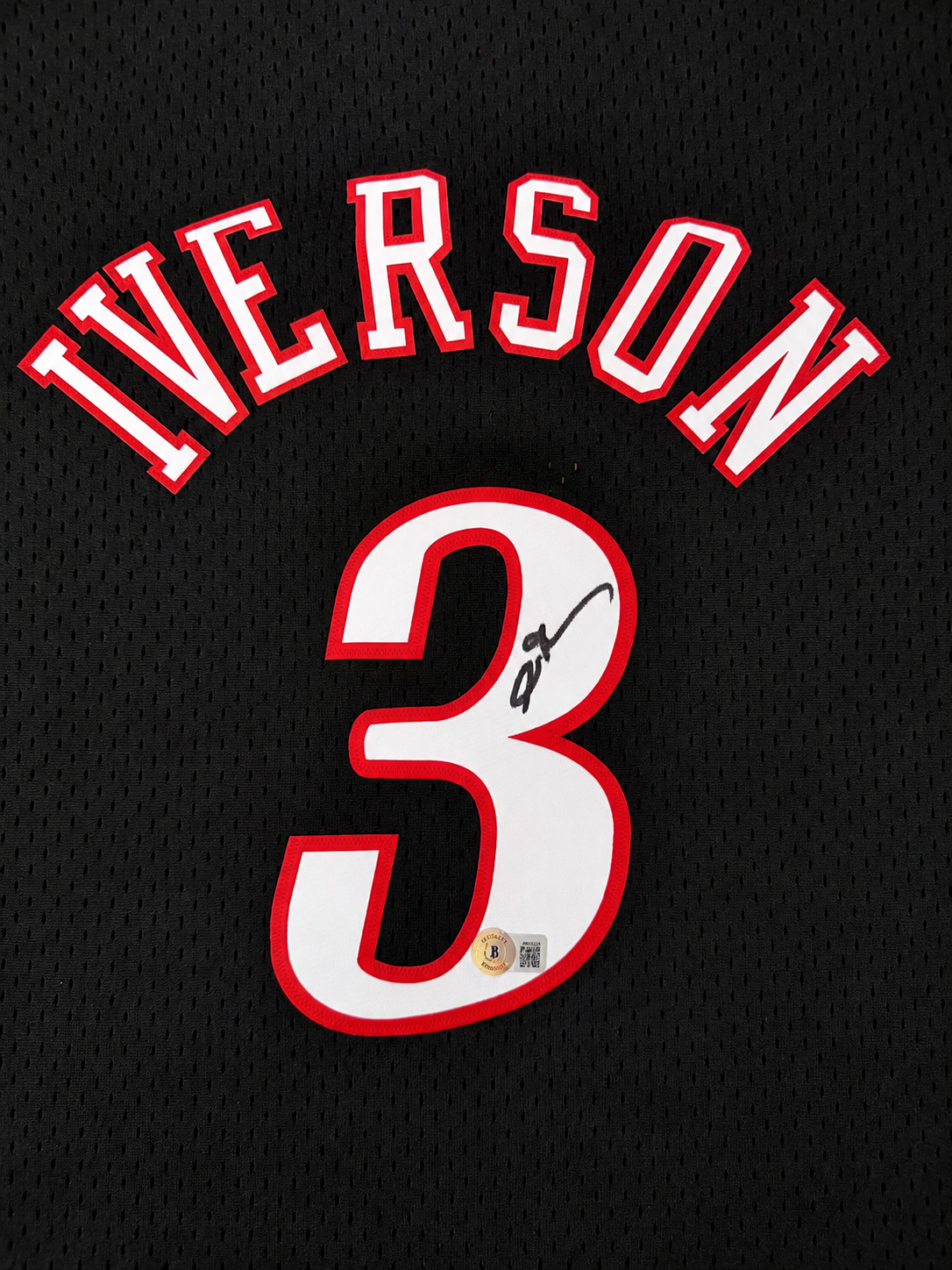maillot philadelphia sixers allen iverson – signature dos – beckett authentification maillot philadelphia sixers allen iverson – signature dos – beckett authentification