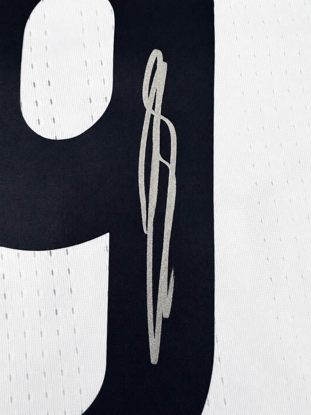 maillot real madrid karim benzema – signature dos – beckett authentification maillot real madrid karim benzema – signature dos – beckett authentification